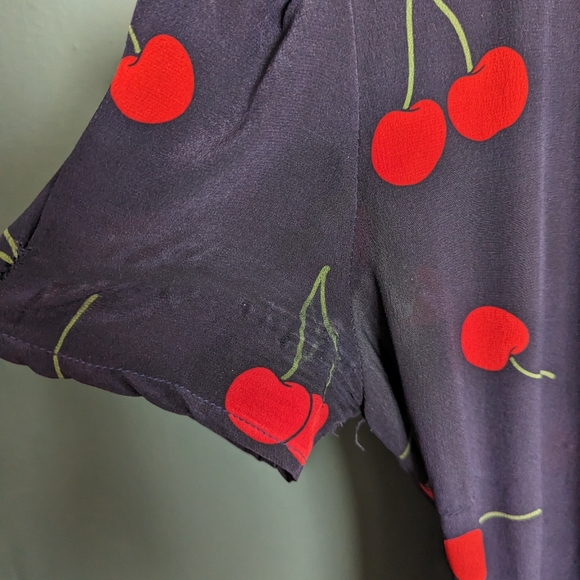 Realisation Teale Cherry Silk Wrap Dress (SEE DESCRIPTION) - Picture 6 of 10